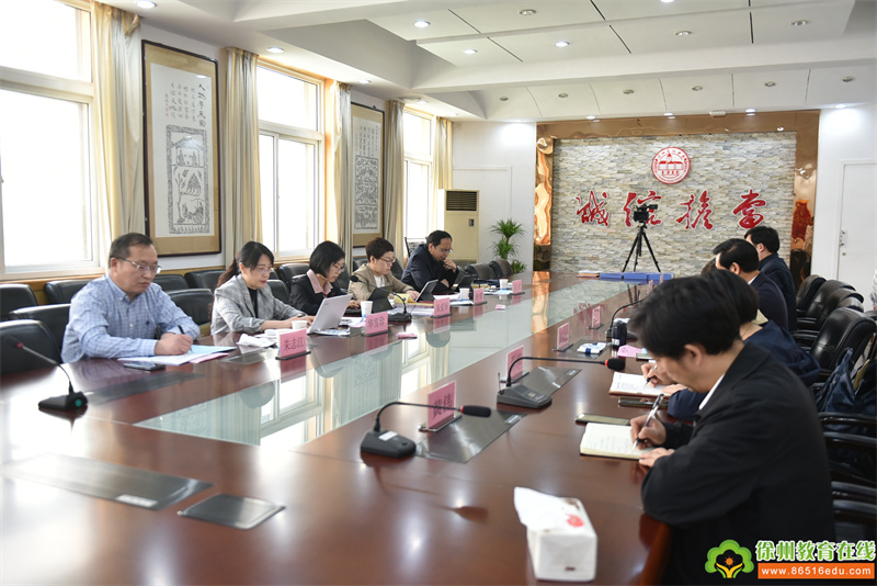 省基础教育前瞻性教学改革实验项目指导中心专家组来徐州高级中学视导